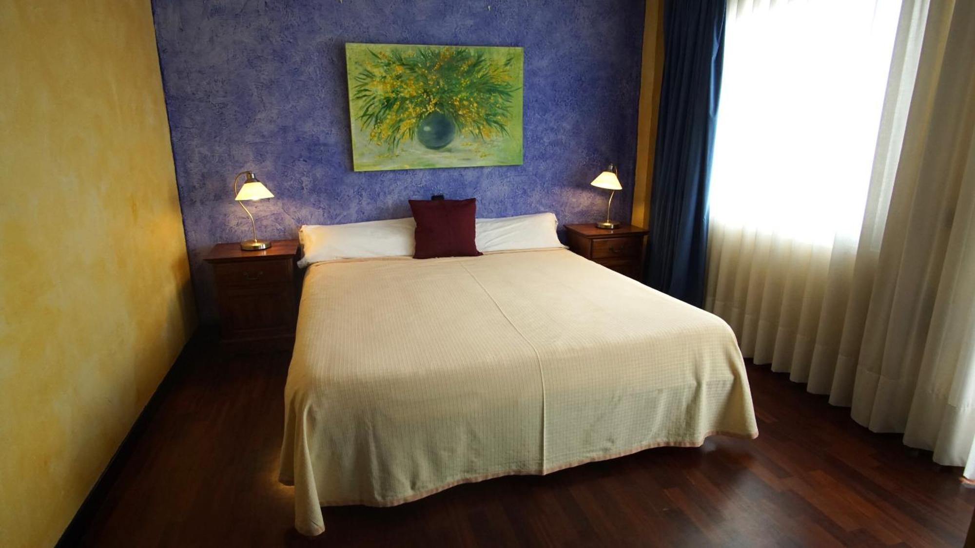 Hotel Tikar Гаруча Екстериор снимка